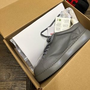 unworn camper runner k21 size 9 mens